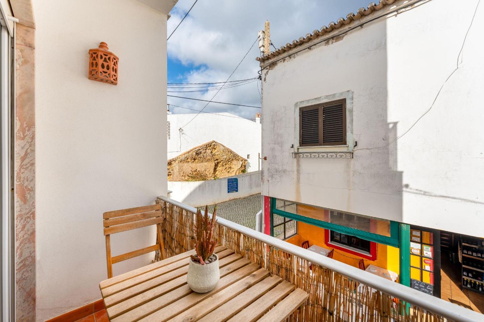 Comfy Flat W/ Rooftop Beach View By Lovelystay Burgau Kültér fotó
